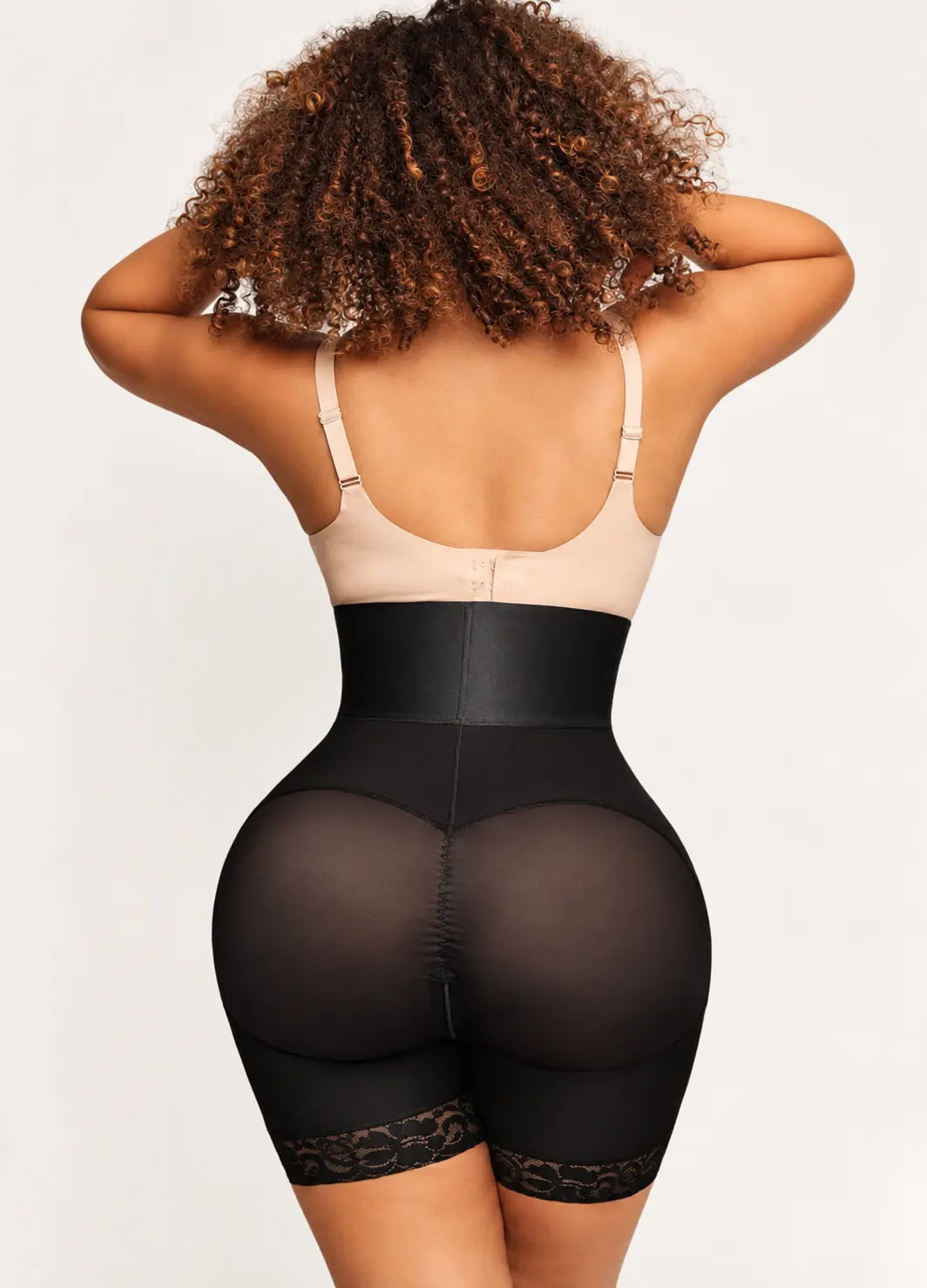 Faja tipo short: Control de abdomen y realce de glúteos | Moldea 8484